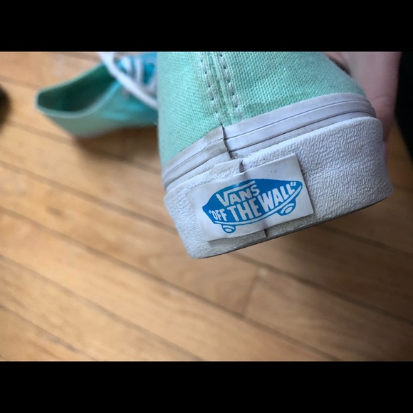 Vans - Picture 3 of 3